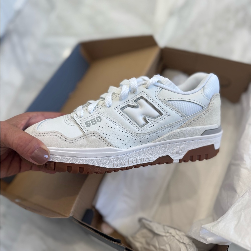 New Balance 550 White/Beige
NIB
Size 6 1/2
Men’s 5 = Women’s 6 1/2